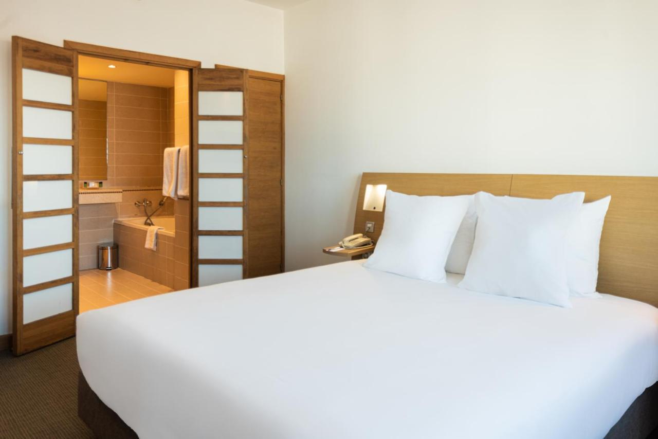 Novotel Casablanca City Center Exteriör bild